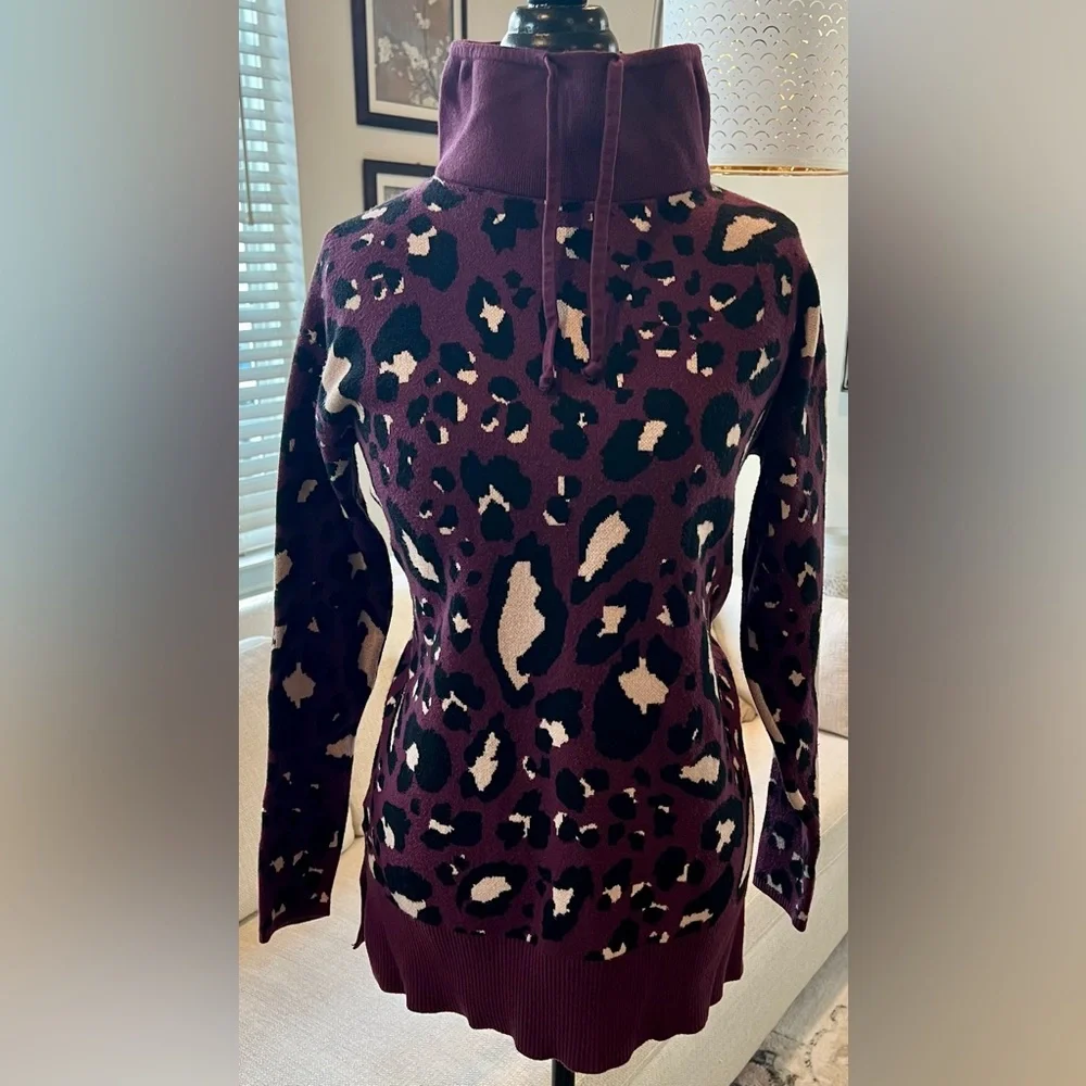 Lou & Grey Purple Cream Black Leopard Animal Print Hood - Picture 2 of 15